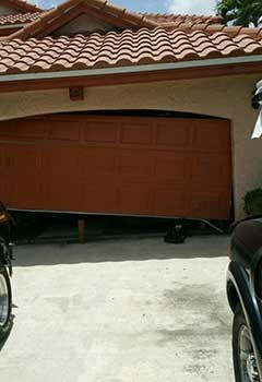 Garage Door Off Track Service Westport