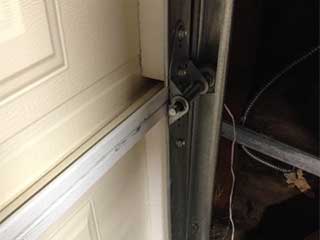 A Few Common Garage Door Malfunctions
